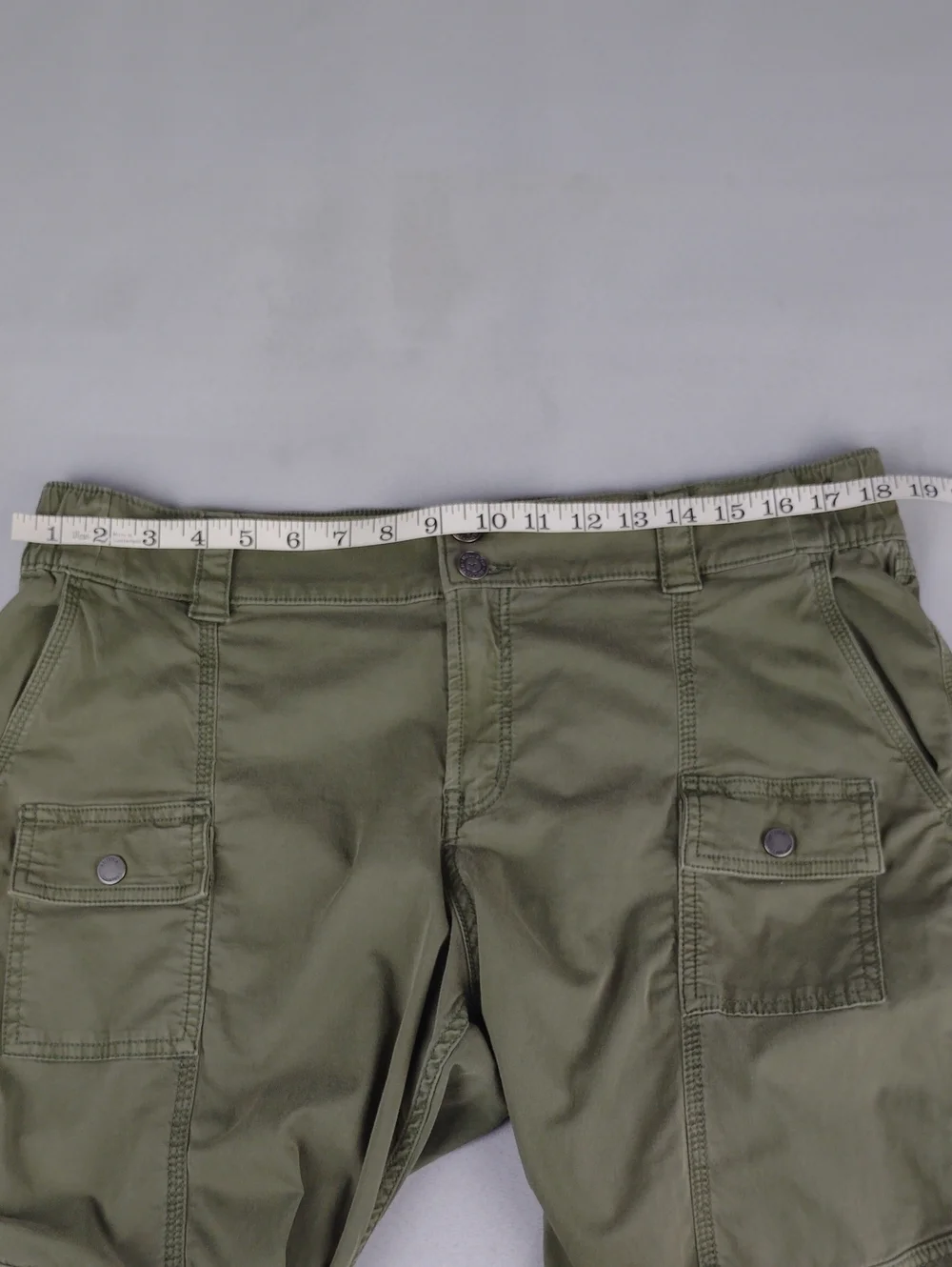 Hollister Men's Cargo Pants in Olive Green.